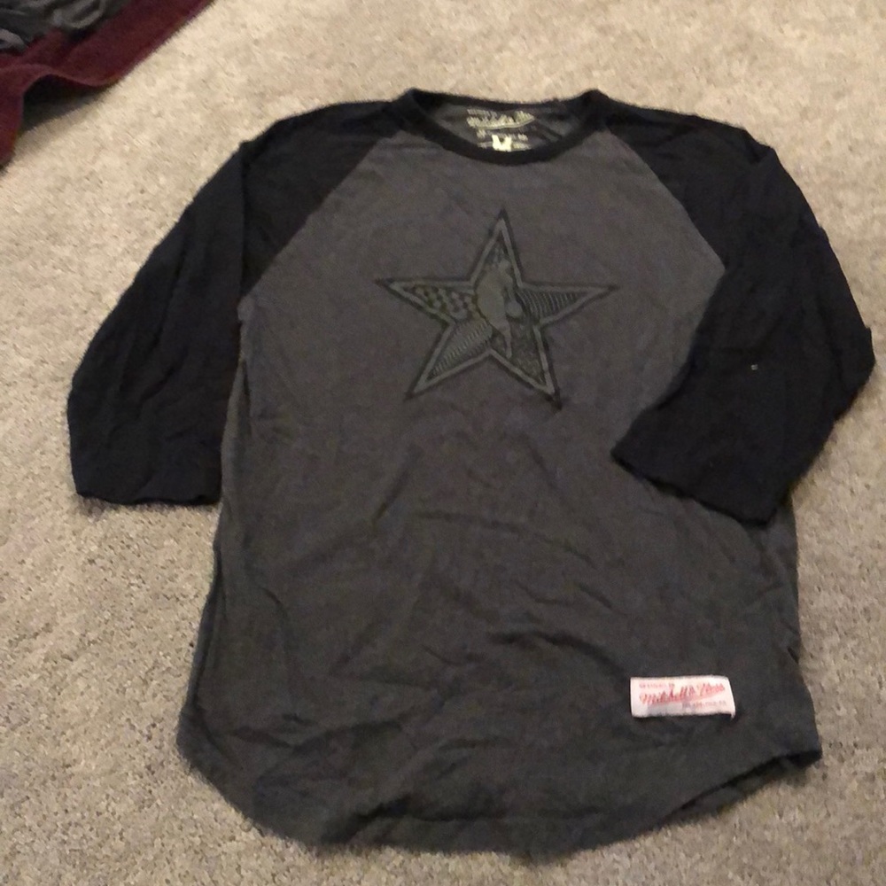 3/4 sleeve graphic tee